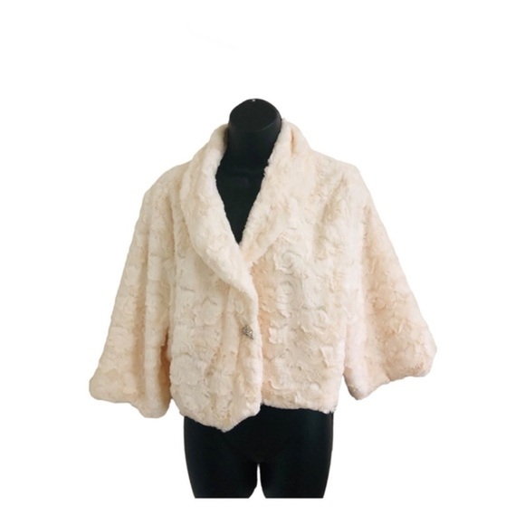 Cream Ivory faux fur capelet bolero jacket new size 2X new - Picture 1 of 16
